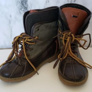 Boys Tommy Hilfiger Charles olive duck boot